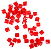 Κόκκινα διακοσμητικά στρας για τα νύχια τετράγωνα 2mm 50 τεμάχια